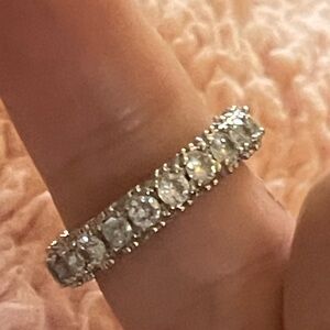 Elegant and stunning silver eternity ring 
Size 5 1/2